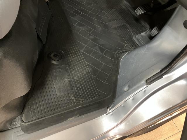 ハイゼットカーゴDX/1年保証/4速オートマ/3.2万キロ/ナビ/ETC/1年間走行距離無制限保証/4速オートマ/3.2万キロ/ナビ/ETC/パワーウインドウ/キーレスエントリー/プライバシーガラス/ワンセグTV/USB/(大阪府)の中古車