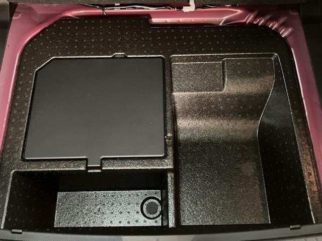 ロッキーＸ　ＨＥＶハイブリッド／１．３万キロ／ディスプレイオーディオ衝突軽減ブレーキ／１．３万キロ／ハイブリッド／純正ディスプレイオーディオ／バックカメラ／電動パーキングブレーキ／ドラレコ／ＥＴＣ／スマートキー／ＬＥＤヘッドライト／Ｂｌｕｅｔｏｏｔｈ／（大阪府）の中古車