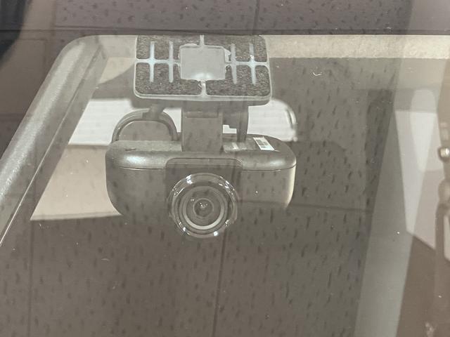 ムーヴキャンバスＧブラックインテリアリミテッド　ＳＡIII／４ＷＤ／ナビ／１年間走行距離無制限保証／衝突軽減ブレーキ／４ＷＤ／マッドタイヤ／ルーフキャリア／８インチナビ／パノラマモニター／ドラレコ／ＥＴＣ／両側電動スライドドア／シートヒーター／Ｂｌｕｅｔｏｏｔｈ／フルセグ／（大阪府）の中古車