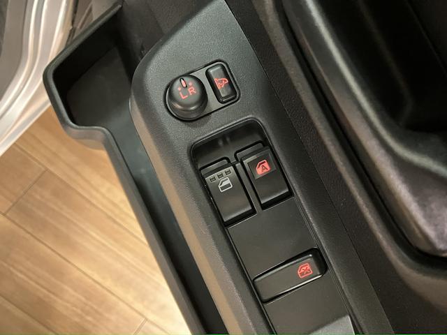 ハイゼットカーゴクルーズ／１年保証／衝突軽減ブレーキ／スマートキー／ＣＶＴ／１年間走行距離無制限保証／衝突軽減ブレーキ／令和４年式／スマートキー／ＣＶＴ／ＥＴＣ／前後ドラレコ／電動格納ドアミラー／ＵＳＢ対応ＣＤステレオ／コーナーセンサー／横滑り防止装置／（大阪府）の中古車