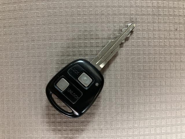 エッセX/1年保証/認定中古車/オートエアコン/4速オートマ/1年間走行距離無制限保証/ダイハツ認定中古車/修復歴後部軽度/オートエアコン/電動格納ドアミラー/4速オートマチック/セキュリティーアラーム/純正CDステレオ/(大阪府)の中古車