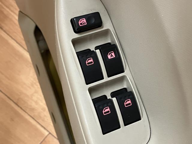 エッセX/1年保証/認定中古車/オートエアコン/4速オートマ/1年間走行距離無制限保証/ダイハツ認定中古車/修復歴後部軽度/オートエアコン/電動格納ドアミラー/4速オートマチック/セキュリティーアラーム/純正CDステレオ/(大阪府)の中古車