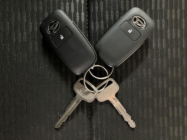 ハイゼットトラックジャンボエクストラ/届出済未使用車/スマートキー/LED/届出済み未使用車/ダイハツ認定中古車/衝突軽減ブレーキ/スマートキー/プッシュスタート/LEDヘッドライト・フォグ/パワーウインドウ/電動格納ドアミラー/作業灯/コーナーセンサー/横滑り防止装置/(大阪府)の中古車