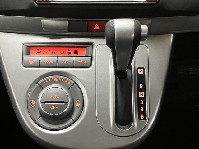 ムーヴカスタム　ＲＳ／１年保証／ターボ／１６インチアルミ／ナビ／１年間走行距離無制限保証／認定中古車／４．９万キロ／ターボエンジン／純正１６インチアルミ／ナビ／スマートキー／オートエアコン／ディスチャージヘッドランプ／ＭＯＭＯステアリング／フォグランプ／（大阪府）の中古車