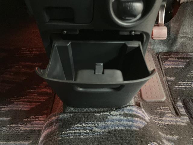 ムーヴカスタム　ＲＳ／１年保証／ターボ／１６インチアルミ／ナビ／１年間走行距離無制限保証／認定中古車／４．９万キロ／ターボエンジン／純正１６インチアルミ／ナビ／スマートキー／オートエアコン／ディスチャージヘッドランプ／ＭＯＭＯステアリング／フォグランプ／（大阪府）の中古車