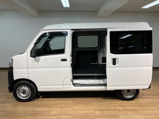 ハイゼットカーゴカーゴ2シーター/1年保証/デジタルインナーミラー/キーレス1年間走行距離無制限保証/ダイハツ認定中古車/衝突軽減ブレーキ/2シーター/デジタルインナーミラー/パワーウインドウ/キーレスエントリー/コーナーセンサー/横滑り防止装置/アイドリングストップ/(大阪府)の中古車