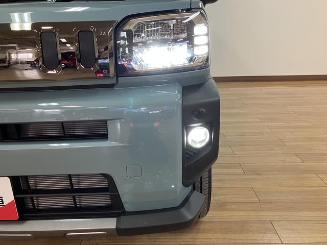 タフトＧターボ　ダーククロムベンチャー　Ｒ６年式／法規対応済スカイフィールトップ　ＬＥＤヘッドランプ　ＬＥＤフォグランプ　運転席／助手席シートヒーター　プッシュボタンスタート　キーフリーシステム　電動パーキングブレーキ　バックカメラ　１５インチアルミホイール（大阪府）の中古車