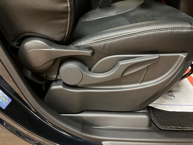 タントカスタムＲＳ　走行１．４万キロ／９インチナビ／パノラマモニタ走行１．４万キロ／９インチナビ／フルセグ／ＣＤ／ＤＶＤ／Ｂｌｕｅｔｏｏｔｈ／ＵＳＢ／パノラマモニター／前後ドラレコ／ＥＴＣ／キーフリー／両側電動パワースライド／シートヒーター／電動パーキングブレーキ（大阪府）の中古車