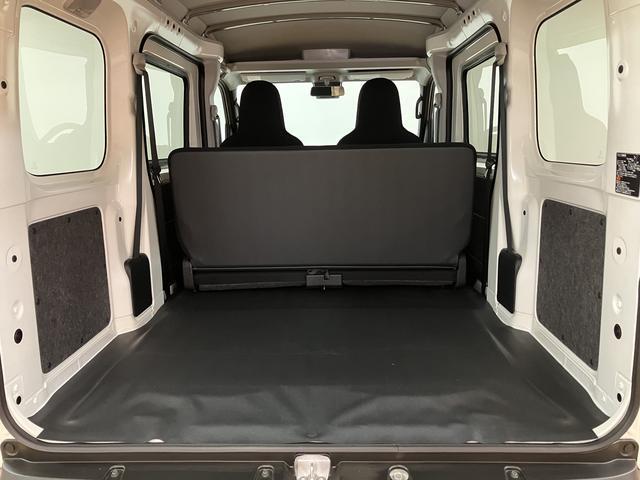 ハイゼットカーゴＤＸ　Ｒ７年式／法規対応済／届出済未使用車Ｒ７年式の届出済み未使用車のハイゼットカーゴ入荷しました♪キーレスやオーバーヘッドシェルフ、前席パワーウィンドウにリヤスモークガラス等装備充実グレードのデラックスです☆（大阪府）の中古車
