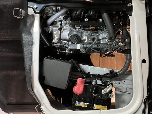 ハイゼットカーゴＤＸ　Ｒ７年式／法規対応済／届出済未使用車Ｒ７年式の届出済み未使用車のハイゼットカーゴ入荷しました♪キーレスやオーバーヘッドシェルフ、前席パワーウィンドウにリヤスモークガラス等装備充実グレードのデラックスです☆（大阪府）の中古車