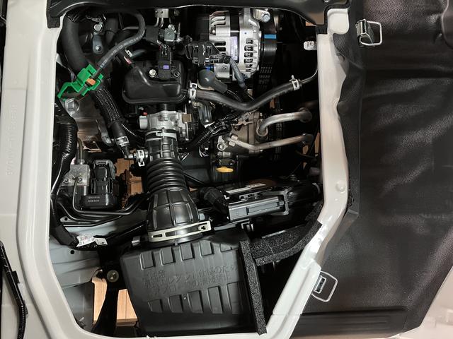 ハイゼットカーゴＤＸ　Ｒ７年式／法規対応済／届出済未使用車Ｒ７年式の届出済み未使用車のハイゼットカーゴ入荷しました♪キーレスやオーバーヘッドシェルフ、前席パワーウィンドウにリヤスモークガラス等装備充実グレードのデラックスです☆（大阪府）の中古車