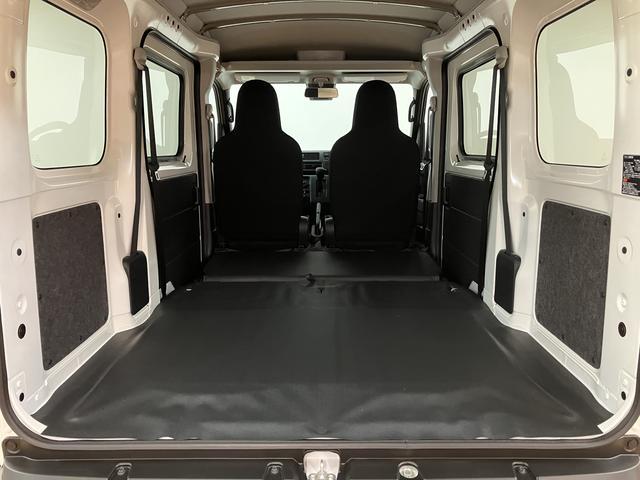 ハイゼットカーゴＤＸ　Ｒ７年式／法規対応済／届出済未使用車衝突被害軽減ブレーキ　横滑り防止装置　ＡＢＳ　アイドリングストップ　両側スライドドア　マニュアルエアコン　パワーステアリング　前席パワーウィンドウ　届出済未使用車（大阪府）の中古車