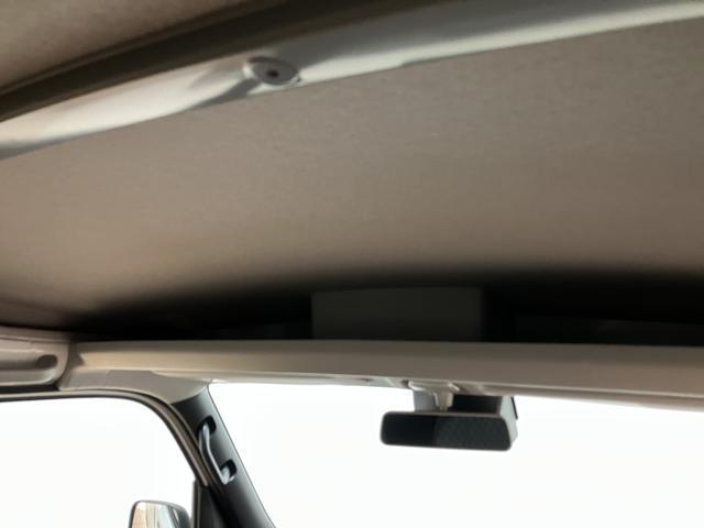 ハイゼットカーゴＤＸ　Ｒ７年式／法規対応済／届出済未使用車衝突被害軽減ブレーキ　横滑り防止装置　ＡＢＳ　アイドリングストップ　両側スライドドア　マニュアルエアコン　パワーステアリング　前席パワーウィンドウ　届出済未使用車（大阪府）の中古車