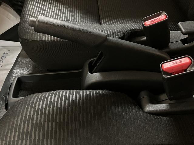 ハイゼットカーゴＤＸ　Ｒ７年式／法規対応済／届出済未使用車衝突被害軽減ブレーキ　横滑り防止装置　ＡＢＳ　アイドリングストップ　両側スライドドア　マニュアルエアコン　パワーステアリング　前席パワーウィンドウ　届出済未使用車（大阪府）の中古車