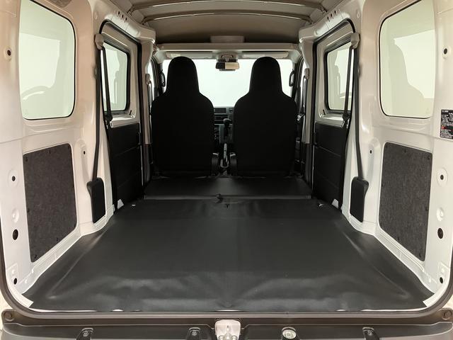 ハイゼットカーゴＤＸ　Ｒ７年式／法規対応済／届出済未使用車衝突被害軽減ブレーキ　横滑り防止装置　ＡＢＳ　アイドリングストップ　両側スライドドア　マニュアルエアコン　パワーステアリング　前席パワーウィンドウ　届出済未使用車（大阪府）の中古車