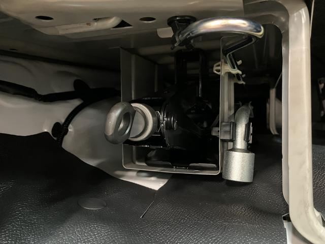 ハイゼットカーゴＤＸ　Ｒ７年式／法規対応済／届出済未使用車衝突被害軽減ブレーキ　横滑り防止装置　ＡＢＳ　アイドリングストップ　両側スライドドア　マニュアルエアコン　パワーステアリング　前席パワーウィンドウ　届出済未使用車（大阪府）の中古車