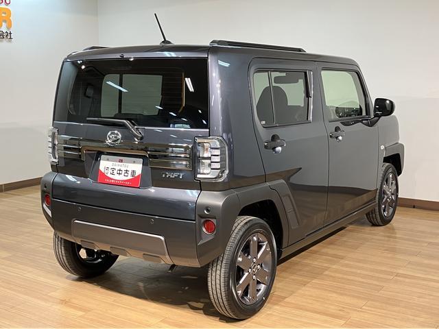 タフトＧダーククロムベンチャー　Ｒ７年式／法規対応済／バックカメラ走行無制限１年保証　前後コーナーセンサー　前席シートヒーター　スカイフィールトップ　オートマチックハイビーム　ＬＥＤヘッドライト　オートブレーキホールド　スマートキー　１５インチ純正アルミホイール（大阪府）の中古車