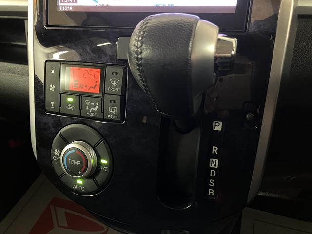 タントカスタムＲＳ　トップエディションＳＡIII　８インチナビスマートアシストＩＩＩ　ＬＥＤヘッドライト／フォグ　８インチナビ　バックカメラ　ＥＴＣ　オートエアコン　キーフリー　両側電動スライドドア　ＵＳＢ／ＨＤＭＩ入力端子　盗難防止セキュリティアラーム（大阪府）の中古車