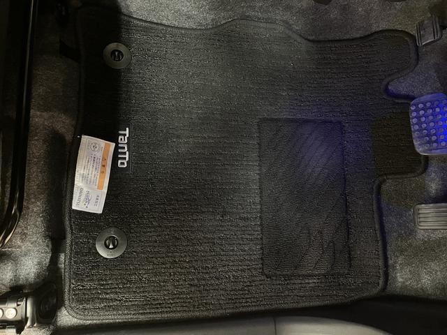 タントカスタムＲＳ　トップエディションＳＡIII／８インチナビ８インチナビ／バックカメラ／ステアリングスイッチ／６スピーカー／ＥＴＣ／ドラレコ／後席モニター／ＵＳＢ・ＨＤＭＩアダプター／運転席シートヒーター／両側パワースライドドア／ＬＥＤヘッドライト・フォグ（大阪府）の中古車