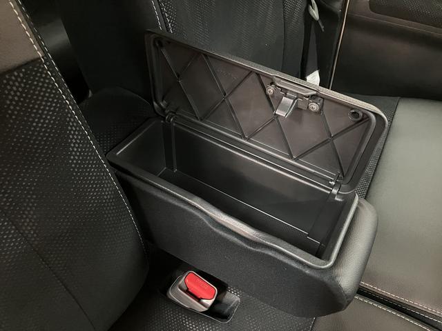 タントカスタムＲＳ　トップエディションＳＡIII／８インチナビ８インチナビ／バックカメラ／ステアリングスイッチ／６スピーカー／ＥＴＣ／ドラレコ／後席モニター／ＵＳＢ・ＨＤＭＩアダプター／運転席シートヒーター／両側パワースライドドア／ＬＥＤヘッドライト・フォグ（大阪府）の中古車