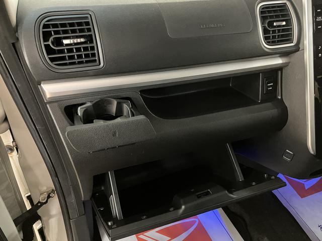 タントカスタムＲＳ　トップエディションＳＡIII／８インチナビ８インチナビ／バックカメラ／ステアリングスイッチ／６スピーカー／ＥＴＣ／ドラレコ／後席モニター／ＵＳＢ・ＨＤＭＩアダプター／運転席シートヒーター／両側パワースライドドア／ＬＥＤヘッドライト・フォグ（大阪府）の中古車