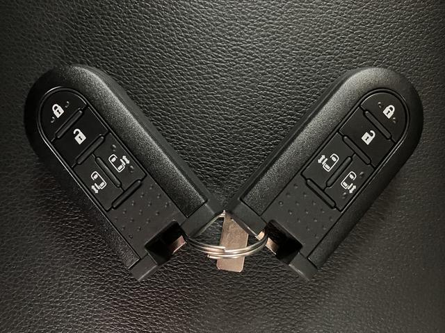 タントカスタムＸ　トップエディションリミテッドＳＡIII／ナビ８インチナビ／パノラマモニター／ステアリングスイッチ／６スピーカー／ドライブレコーダー／ＵＳＢ・ＨＤＭＩアダプター／運転席シートヒーター／両側パワースライドドア／ＬＥＤヘッドライト・フォグランプ（大阪府）の中古車