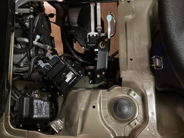 ハイゼットトラックエクストラＳＡIIIｔ　　サポカーＳベーシック９インチナビ（パナソニック製）・前後ドラレコ・ＥＴＣ２．０車載器・リモコンキー・パワーウインドウ・衝突回避軽減ブレーキ・フロアイルミネーション・コーナーセンサー・工具箱・５速Ｍ／Ｔ・ＬＥＤヘッドライト（大阪府）の中古車