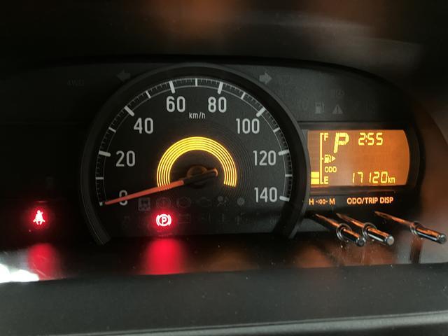 ハイゼットカーゴデラックスＳＡIII／走行１．７万キロ／車検整備渡し／走行１．７万キロ／車検整備渡し／１年間走行距離無制限保証／バックカメラ／パワーウインドウ／キーレス／ＬＥＤヘッドライト／衝突軽減ブレーキ／アイドリングストップ／オートハイビーム／ハンガーバー／（大阪府）の中古車