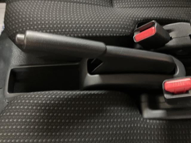 ハイゼットカーゴデラックスＳＡIII／走行１．７万キロ／車検整備渡し／走行１．７万キロ／車検整備渡し／１年間走行距離無制限保証／バックカメラ／パワーウインドウ／キーレス／ＬＥＤヘッドライト／衝突軽減ブレーキ／アイドリングストップ／オートハイビーム／ハンガーバー／（大阪府）の中古車