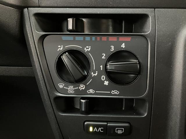 ハイゼットカーゴデラックスＳＡIII／走行１．７万キロ／車検整備渡し／走行１．７万キロ／車検整備渡し／１年間走行距離無制限保証／バックカメラ／パワーウインドウ／キーレス／ＬＥＤヘッドライト／衝突軽減ブレーキ／アイドリングストップ／オートハイビーム／ハンガーバー／（大阪府）の中古車