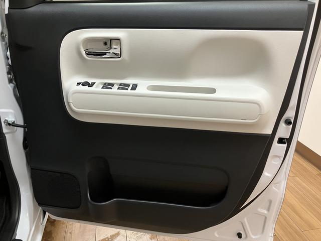 ムーヴキャンバスストライプスＧ　Ｒ７年式／バックカメラ対応／両側ＰＳＤサポカーＳワイド適合　バックカメラ対応　ＵＳＢ接続端子　電動パーキングブレーキ　シートヒーター　両側オートスライドドア　Ｐスタート　ホッとカップホルダー　キーフリー（大阪府）の中古車