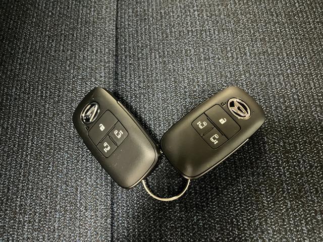 ムーヴキャンバスセオリーＧ／届出済未使用車／バックカメラ対応車／両側パワスラ届出済未使用車／走行１６ｋｍ／バックカメラ対応車／ステアリングスイッチ／前席シートヒーター／電動パーキングブレーキ／両側パワースライドドア／ＬＥＤヘッドライト・フォグランプ／オートエアコン／キーフリー（大阪府）の中古車