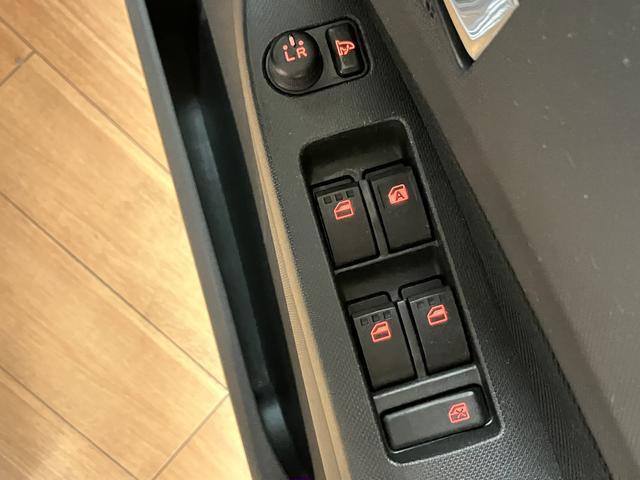 ムーヴカスタム　ＲＳ　ＡＵＸ入力端子ＣＤ／ターボ／キーフリーターボ　ＡＵＸ入力端子ＣＤチューナー　ＬＥＤヘッドライト／ハロゲンフォグ　オートエアコン　キーフリー　電動格納ミラー　アルミホイール　盗難防止セキュリティアラーム（大阪府）の中古車