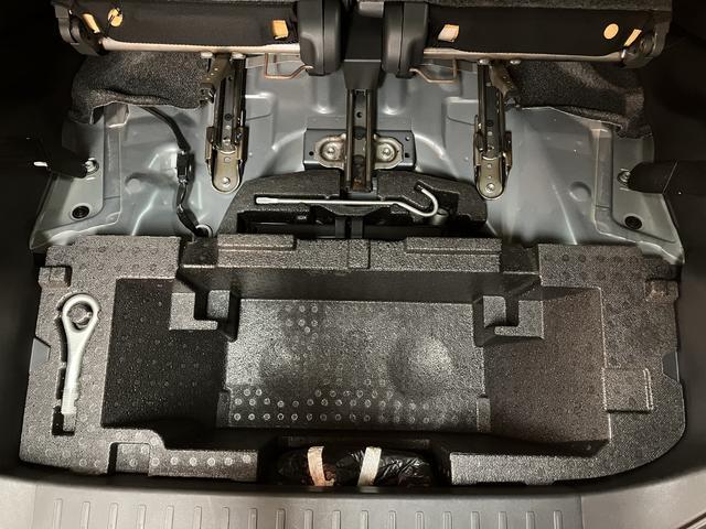 ムーヴカスタム　ＲＳ　ＡＵＸ入力端子ＣＤ／ターボ／キーフリーターボ　ＡＵＸ入力端子ＣＤチューナー　ＬＥＤヘッドライト／ハロゲンフォグ　オートエアコン　キーフリー　電動格納ミラー　アルミホイール　盗難防止セキュリティアラーム（大阪府）の中古車