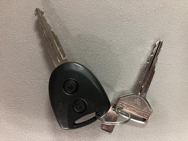 ムーヴＬ　Ｂｌｕｅｔｏｏｔｈ対応ナビ／キーレス／車検整備付ハロゲンヘッドライト　Ｂｌｕｅｔｏｏｔｈ対応ナビ　キーレスエントリー　マニュアルエアコン　電動格納ミラー　ＵＳＢ入力端子　盗難防止セキュリティアラーム　アイドリングストップ（大阪府）の中古車