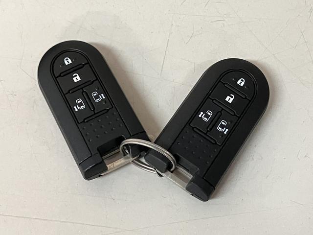 タントカスタムＲＳ　トップエディションＳＡIII　サポカーＳワイドターボエンジン　衝突回避軽減ブレーキ　誤発進抑制機能　ＬＥＤヘッドライト／フォグ　オーディオレス　バックカメラ対応　オートエアコン　キーフリー　両側電動スライドドア　シートヒーター　１５インチアルミ（大阪府）の中古車