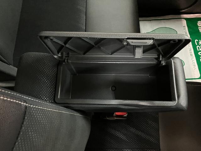 タントカスタムＲＳ　トップエディションＳＡIII　サポカーＳワイドターボエンジン　衝突回避軽減ブレーキ　誤発進抑制機能　ＬＥＤヘッドライト／フォグ　オーディオレス　バックカメラ対応　オートエアコン　キーフリー　両側電動スライドドア　シートヒーター　１５インチアルミ（大阪府）の中古車