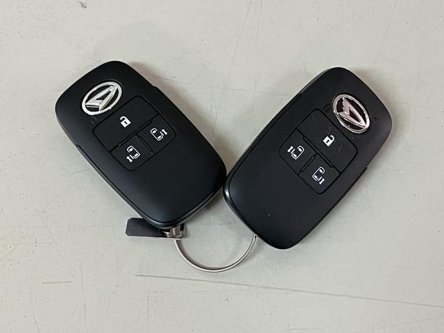 ムーヴキャンバスストライプスＧ　２５年ナビ／ＦＲドラレコ／バックカメラサポカーＳワイド適合　バックカメラ対応　ＵＳＢ接続端子　電動パーキングブレーキ　シートヒーター　両側オートスライドドア　Ｐスタート　ホッとカップホルダー　キーフリー（大阪府）の中古車