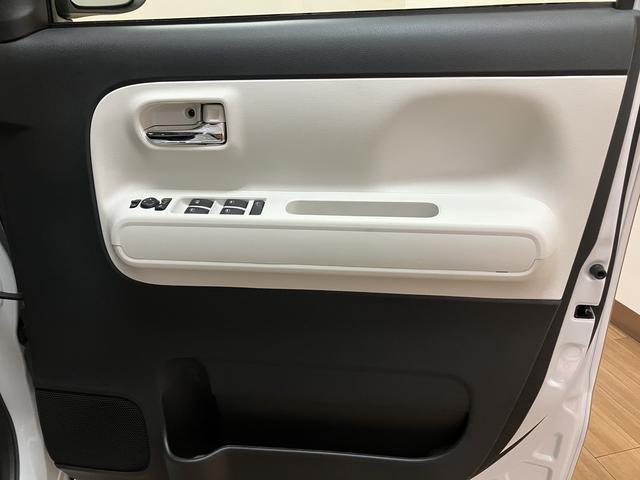 ムーヴキャンバスストライプスＧ　２５年ナビ／ＦＲドラレコ／バックカメラサポカーＳワイド適合　バックカメラ対応　ＵＳＢ接続端子　電動パーキングブレーキ　シートヒーター　両側オートスライドドア　Ｐスタート　ホッとカップホルダー　キーフリー（大阪府）の中古車