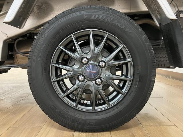 ハイゼットトラックジャンボＳＡIIIｔ／サポカーＳベーシック＋適合／車検整備付１年間走行距離無制限保証　車検整備付　ＬＥＤヘッドライト／フォグ　ナビ　ＥＴＣ　エアコン　荷台作業灯　パワーウィンドウ　オーバーヘッドシェルフ　３方開　トップシェイドガラス　キーレス（大阪府）の中古車