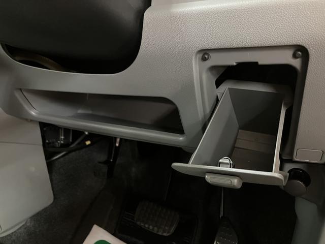 ムーヴＬセレクション　走行１．８万／ＣＤ／キーレス／オートエアコンハロゲンヘッドライト　純正ＣＤチューナー　オートエアコン　キーレス　電動格納ミラー　盗難防止セキュリティアラーム（大阪府）の中古車