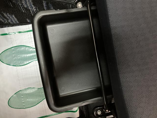 ムーヴＬセレクション　走行１．８万／ＣＤ／キーレス／オートエアコンハロゲンヘッドライト　純正ＣＤチューナー　オートエアコン　キーレス　電動格納ミラー　盗難防止セキュリティアラーム（大阪府）の中古車