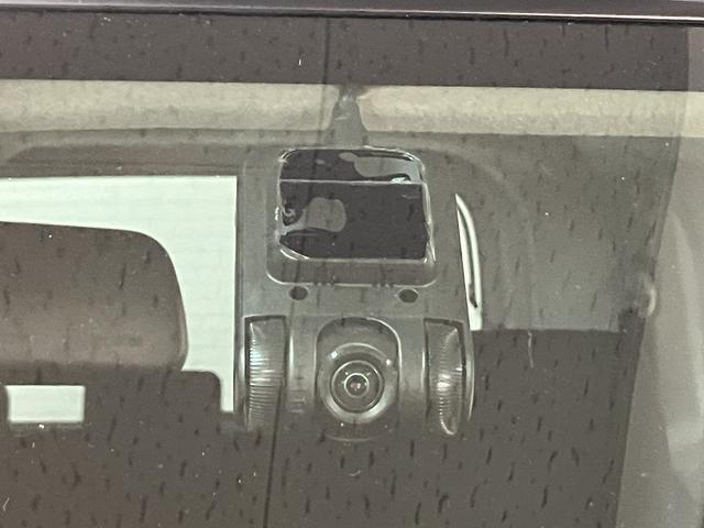 トールカスタムＧ　ターボ　ＳＡII　ナビ／パノラマカメラ／クルコンスマートアシストＩＩ　ＬＥＤヘッドライト／フォグ　ナビ　パノラマカメラ　ドラレコ　クルーズコントロール　キーフリー　両側電動スライドドア　ＴＶコントロールキット　電動格納ミラー　ＥＴＣ　オートエアコン（大阪府）の中古車