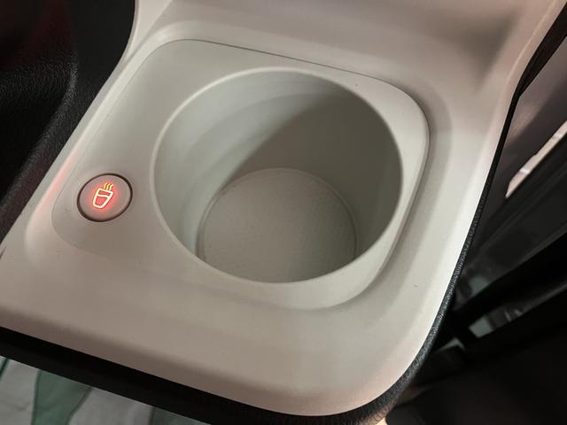 ムーヴキャンバスストライプスＧ　弊社元試乗車／ナビ／バックカメラ／Ｒ６年式サポカーＳワイド適合　バックカメラ対応　ＵＳＢ接続端子　電動パーキングブレーキ　シートヒーター　両側オートスライドドア　Ｐスタート　ホッとカップホルダー　キーフリー（大阪府）の中古車