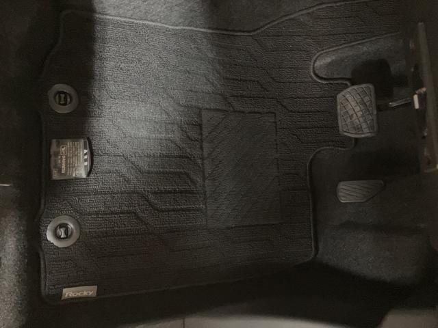 ロッキーＸ　ナビ／バックカメラ／ＦＲドラレコ／ＥＴＣ／走行１．９万スマートアシスト　ＬＥＤヘッドライト　ナビ　バックカメラ　ＦＲドラレコ　ＵＳＢ入力端子　ＥＴＣ　オートエアコン　キーフリー　運転席シートリフター　アルミホイール（大阪府）の中古車