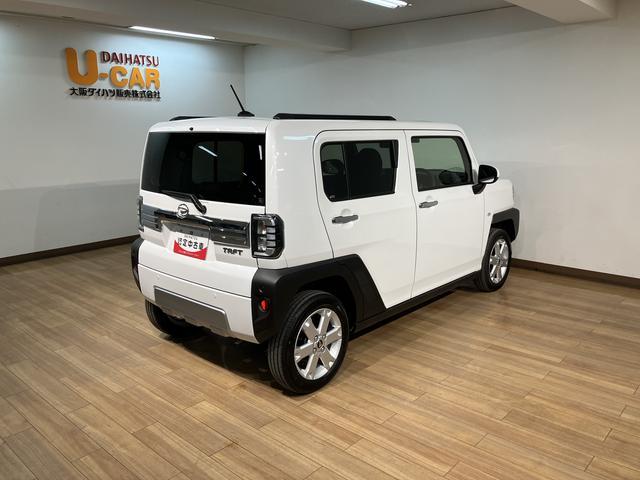 タフトGターボ クロムベンチャー 元試乗車/クルコン/LED/スカイフィールトップ アダプティブクルーズコントロール LEDヘッド/フォグ 運/助シートヒーター プッシュボタンスタート キーフリー 電動パーキングブレーキ バックカメラ 15インチアルミホイール(大阪府)の中古車