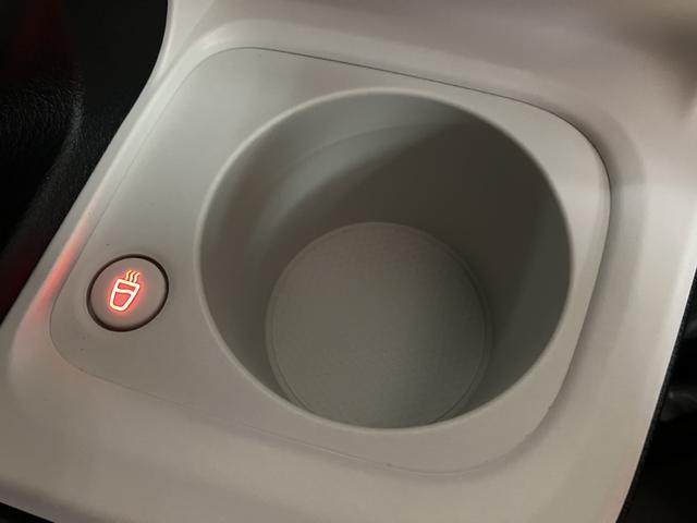 ムーヴキャンバスストライプスＧ　Ｒ７年式／ナビ／バックカメラ／走行１２ｋｍサポカーＳワイド適合　バックカメラ対応　ＵＳＢ接続端子　電動パーキングブレーキ　シートヒーター　両側オートスライドドア　Ｐスタート　ホッとカップホルダー　キーフリー（大阪府）の中古車