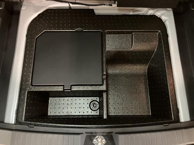 ロッキープレミアムＧ　ＨＥＶ／大画面ナビ／ドラレコ／パノラマ／ＬＥＤ１年間走行距離無制限保証／修復歴軽度／ハイブリッド／衝突軽減ブレーキ／大画面ナビ／ナビ連動ドラレコ／パノラマモニター／クルーズコントロール／シートヒーター／スマートキー／Ｂｌｕｅｔｏｏｔｈ／フルセグ／（大阪府）の中古車