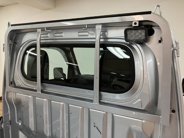 ハイゼットトラックスタンダード　サポカーＳベーシック適合　認定中古車衝突回避軽減ブレーキ・誤発進抑制機能・ＣＶＴ・ＥＴＣ車載器・Ｒ５年式・走行３．６万キロ・ＬＥＤヘッドライトフォグランプ・ＡＭ／ＦＭラジオ・前後コーナーセンサー・１２か月間／走行距離無制限保証付（大阪府）の中古車