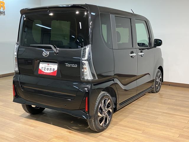 タントカスタムＸリミテッド　Ｒ７年式／ＡＣＣ／ＥＴＣ／走行２１ｋｍＡＣＣ　ＥＴＣ　スマートアシスト　バックカメラ　両側リヤパワースライドドア　プッシュボタンエンジンスタート　シートヒーター　ＬＥＤヘッドライト　アルミホイール　オートエアコン　オートライト（大阪府）の中古車
